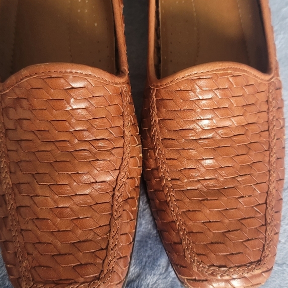 Naturalizer Brown Leather Woven Loafers Size 7.5N Retails $125 - Picture 5 of 9